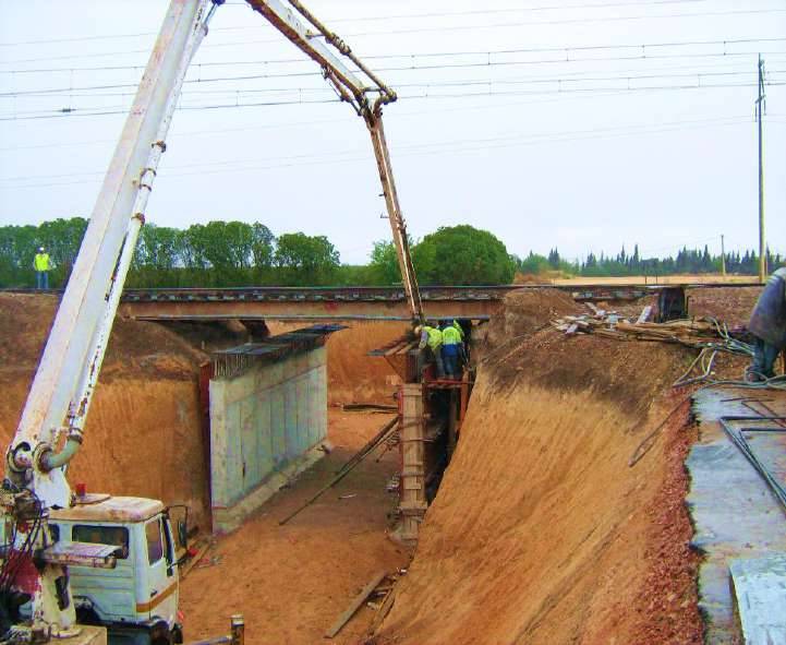 Bétonnage d'un ouvrage hydraulique